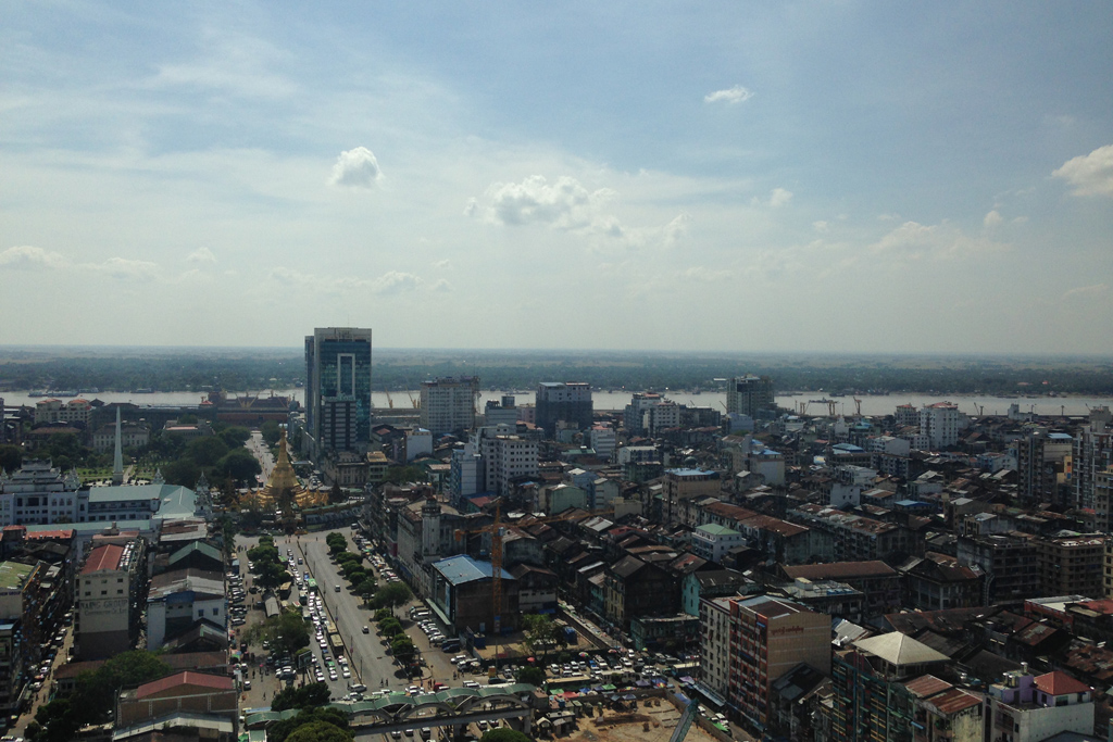 スカイ・ビストロはヤンゴンの街が一望できる。